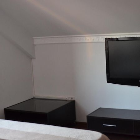 Vila Cu Trandafiri Cozy Apartments 2 Camere Bragadiru Eksteriør billede